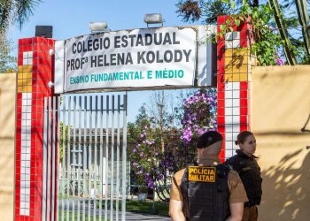 O atirador que entrou armado e matou dois jovens no Colégio Estadual Professora Helena Kolody, em Cambé, no Paraná, foi. Atirador de