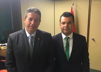 Lira demite secretário da liderança do PP após investigação sobre troca de dinheiro vivo