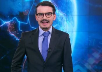 Dudu Camargo é demitido do SBT após 'cagar' no camarim e deixar toalha suja escondida