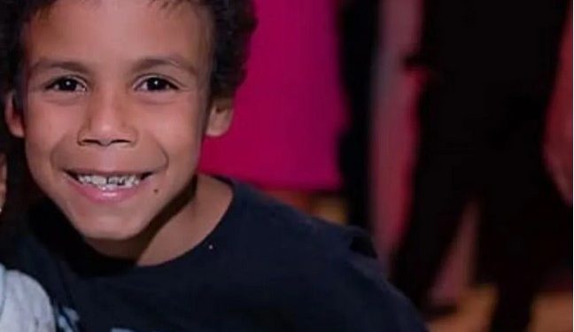 Uma criança de 7 anos morreu na madrugada dessa sexta-feira (23), depois de ter sido espancada por ter pegado comida na. Criança de