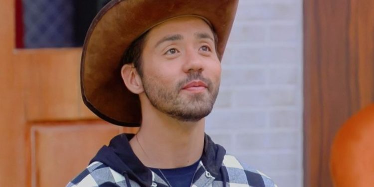 O influenciador, Rico Melquíades, revelou ter sido expulso de igreja após paquerar pastor nos storys do seu Instagram.