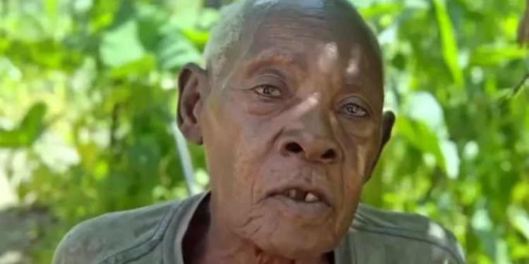 Mulher de 123 anos diz ser virgem e busca ‘companheiro ideal’