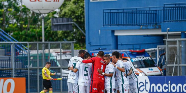 Manaus recebe o Confiança-SE com estreia do novo treinador neste sábado