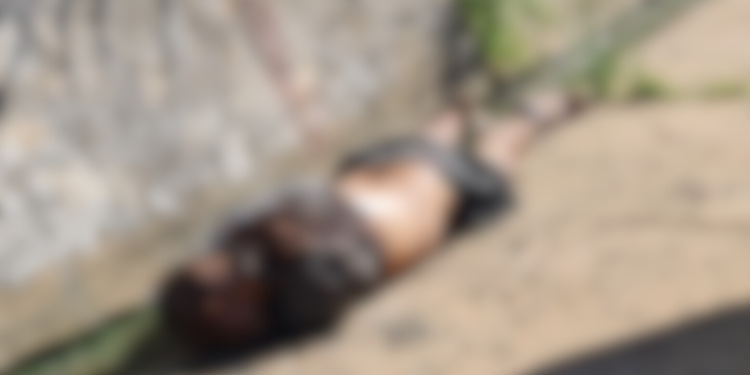 Um homem que não teve o nome divulgado e que fazia uso de uma tornozeleira eletrônica, foi encontrado morto na manhã deste. Homem com