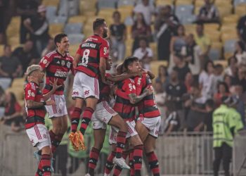 Em noite de Maracanã lotado, o Flamengo, venceu sem dificuldades o Vasco por 4 a 1 na última partida da nona rodada do Campeonato Brasileiro.