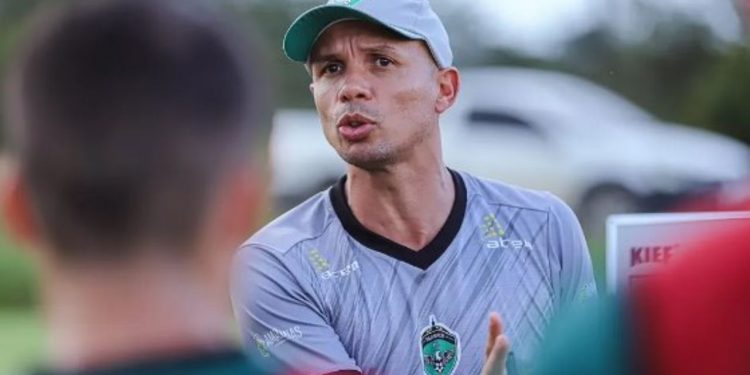 Série C: Após goleada, Manaus FC demite técnico Higo Magalhães
