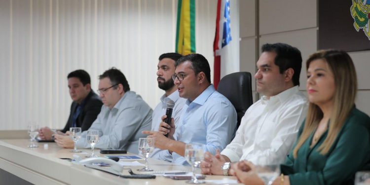 Reajuste dos profissionais da educação encaminhado pelo Governo do Amazonas é aprovado na Aleam