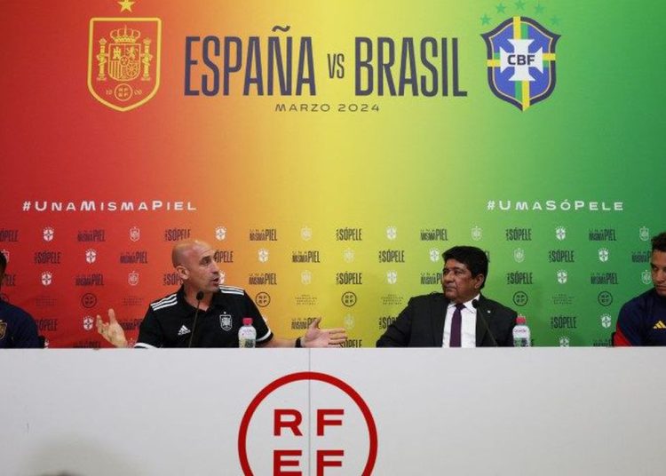 A campanha antirracismo “Uma só pele”, em apoio ao atacante brasileiro Vinicius Júnior, foi lançada oficialmente nesta terça-feira (13).
