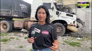 ATUALIZAÇÃO- Carreta desgovernada atinge casa e deixa moradores no prejuízo