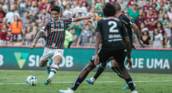 Fluminense vence RB Bragantino e fica na zona da Libertadores