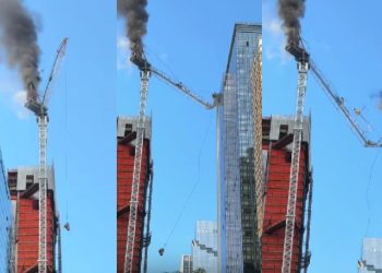 VÍDEO: Topo de guindaste cai em rua de Nova York e deixa seis feridos