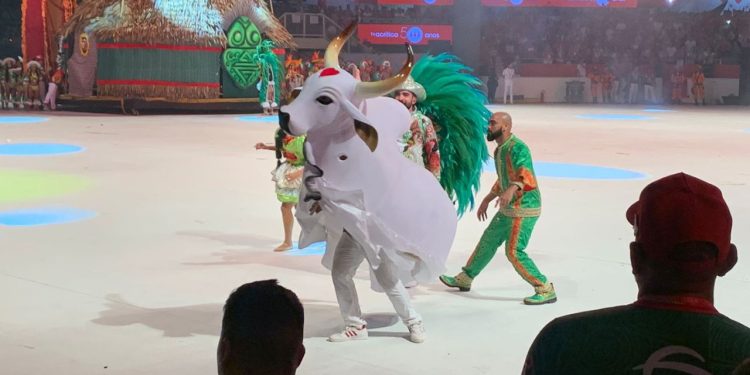 Garantindo celebra diversidade LGBTQIAPN+ na segunda noite de festiva