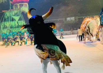 A segunda noite do Festival de Parintins, o Caprichoso apresenta o espetáculo “Resistência: a força da nossa existência”