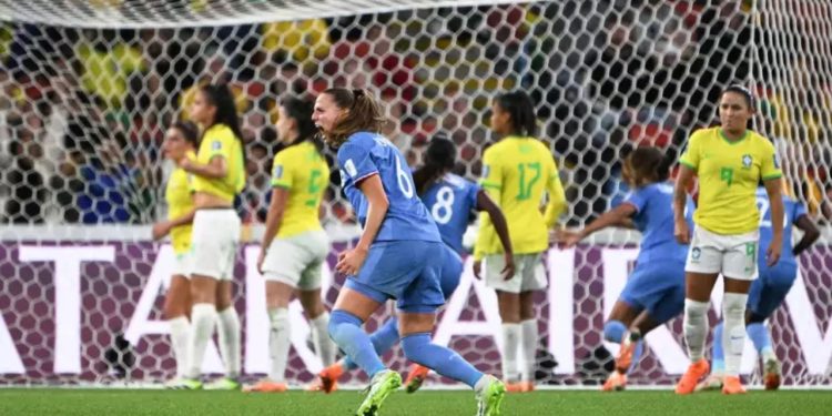 Brasil perde para a França pela segunda rodada da Copa do Mundo