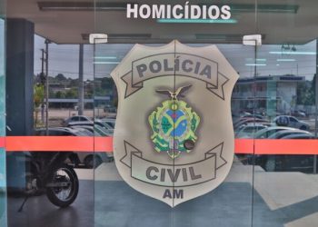 Corpo com as mãos acorrentadas é encontrado em igarapé de Manaus