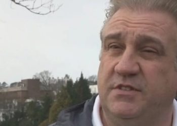 Um vencedor de loteria que achou que nunca mais iria voltar a trabalhar está de volta ao batente. Mark Gardiner, britânico de. Vencedor da