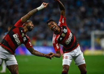 Fla bate Grêmio em Porto Alegre e fica perto da final