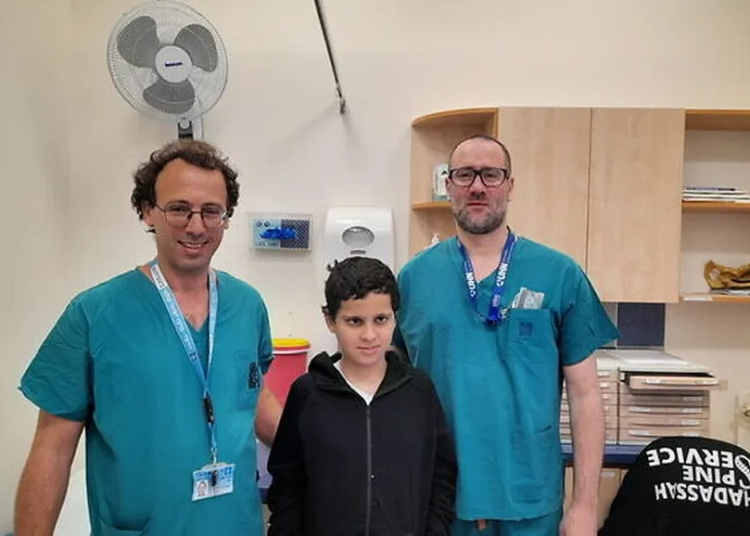 Médicos recolocam cabeça de menino que teve decapitação interna ao sofrer acidente