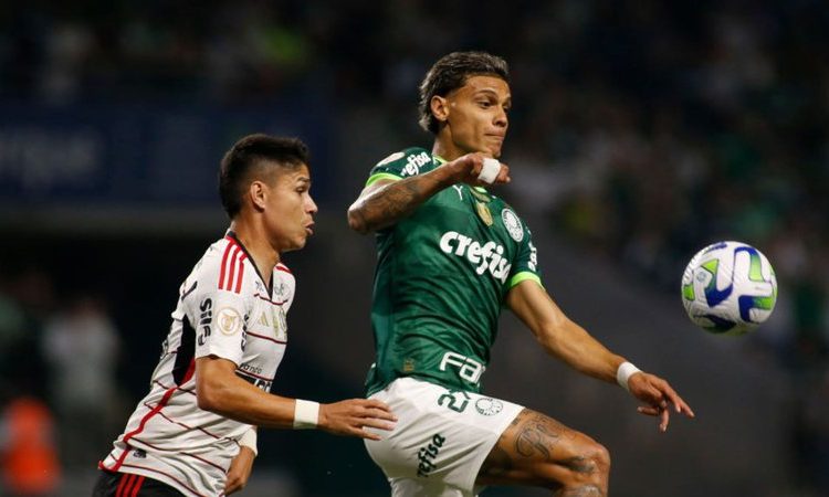 Palmeiras e Flamengo empatam, e Botafogo pode ampliar vantagem na liderança do Brasileirão