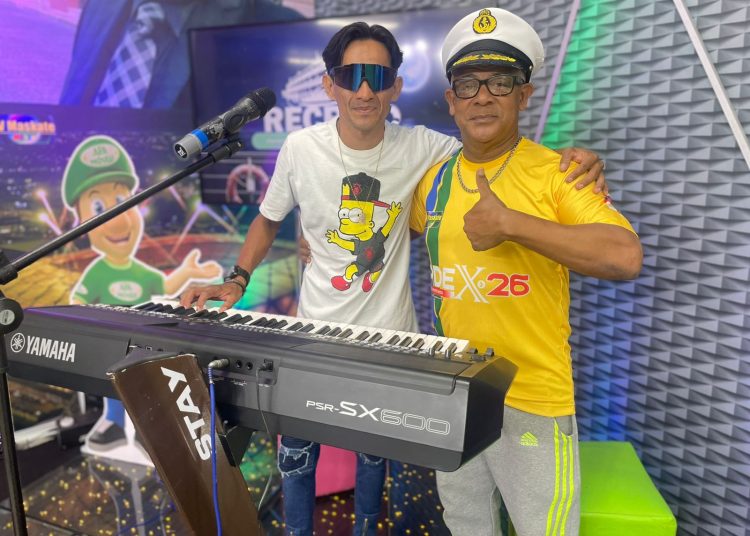 Rosivaldo Menestrel, no comando do Recreio na Amazônia, recebe Maurinho Show