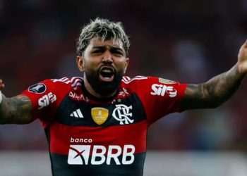 Athletico-PR vence o Flamengo com Gabigol expulso e protestos da torcida