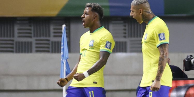 Brasil goleia Bolívia por 5 a 1 e Neymar faz história