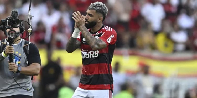 Gabigol dá tempo para o Flamengo se reorganizar antes de discutir renovação; Tite é problema
