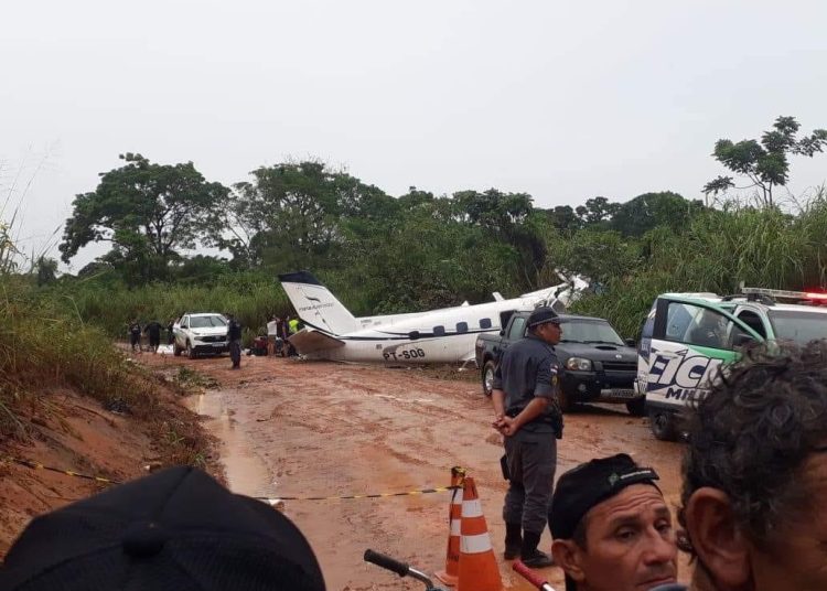 Avião cai no Amazonas e mata 14 pessoas