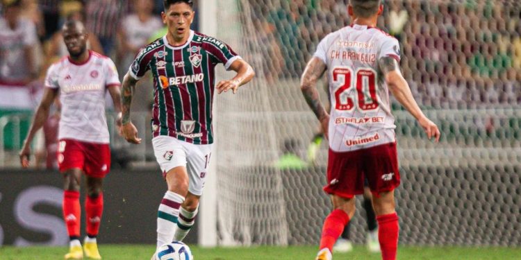 Fluminense e Internacional empatam em jogo eletrizante pela ida da semifinal da Libertadores