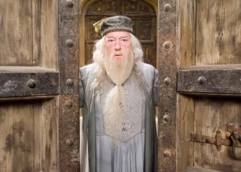 Ator que fez Dumbledore em saga 'Harry Potter', Michael Gambon morre aos 82 anos