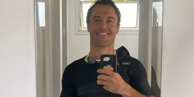 Ator Kayky Brito recebe alta da UTI e está consciente