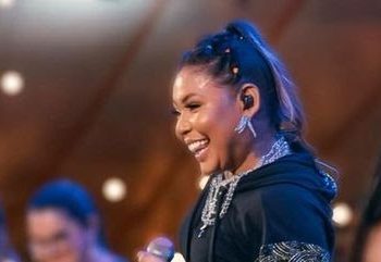 A cantora Larissa Ferreira anunciou que deixou o Mastruz com Leite. A saída da artista do conjunto. Vocalista deixa