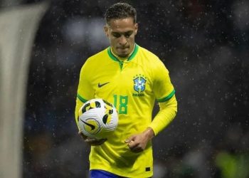 Antony é cortado da seleção brasileira após acusação de agressões à ex-namorada