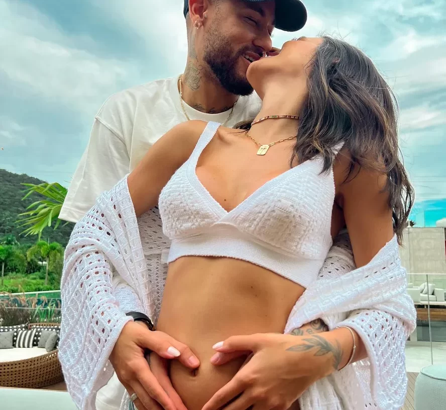Nasce Mavie, filha de Neymar com Bruna Biancardi