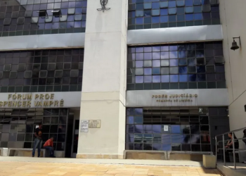 A Justiça de Limeira (SP) condenou uma mulher, tutora de cães que vivem com ela em sua residência, a pagar R$ 2,5 mil. Dona de