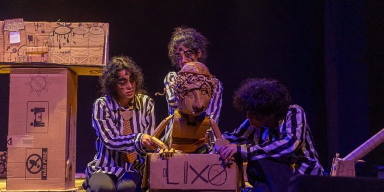 Fim semana traz espetáculos gratuitos nos teatros de Manaus; veja programação