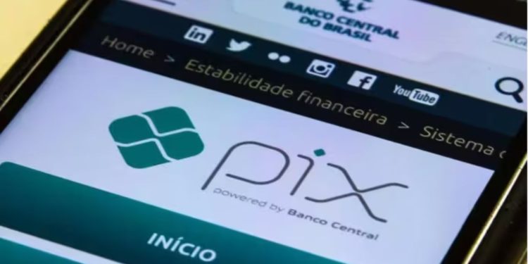 Novo golpe: vírus desvia Pix em compras pelo computador