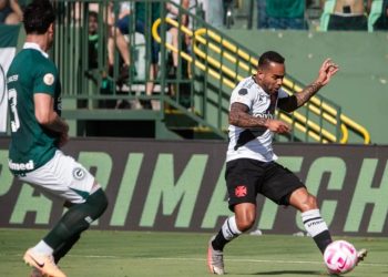 Vasco leva empate do Goiás nos acréscimos e segue na zona de rebaixamento