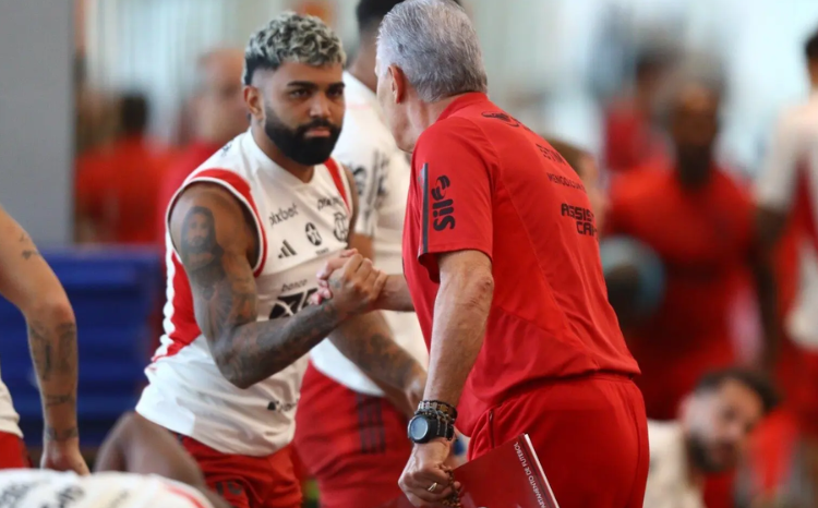 Paz selada? Flamengo divulga primeira foto de Gabigol e Tite