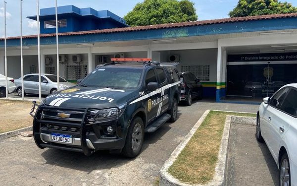 Cadeirante é preso com arma e drogas em Manaus