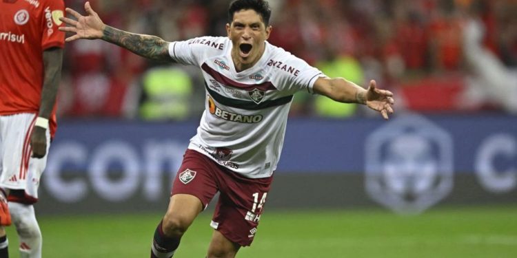 Fluminense vence Internacional de virada e garante vaga na final da Libertadores