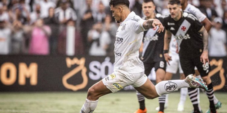 Santos goleia o Vasco por 4 a 1 e deixa Z4 em jogo com briga e expulsões