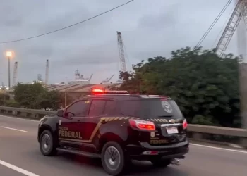 Policiais são presos após escoltar 16 toneladas de drogas para o CV