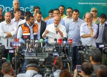 Governo Federal anuncia benefícios para cidades afetadas pela estiagem e auxílio para desabrigados em Beruri