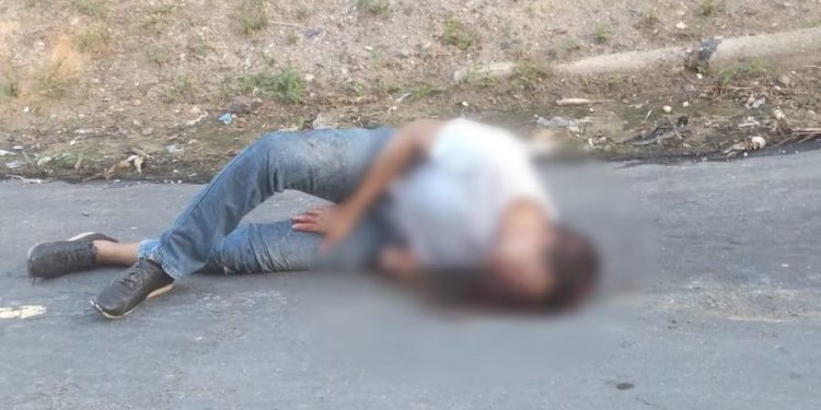 Assaltante é morto com tiro no olho na zona Leste de Manaus; veja vídeo