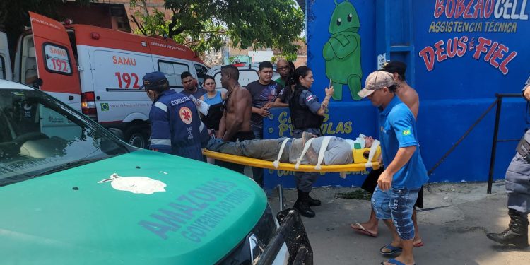 Suposto estuprador escapa do ‘tribunal do crime’ ao ser encontrado pela polícia no Petrópolis