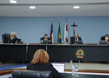 TCE-AM cumpre decisão de presidente do TJ sobre eventual afastamento de conselheiro