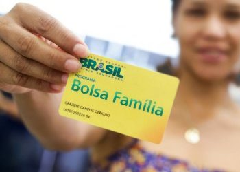 Caixa paga novo Bolsa Família a beneficiários com NIS de final 4