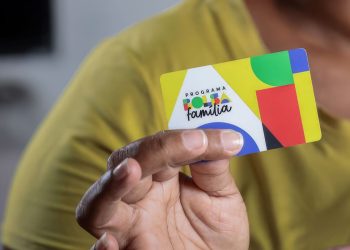 Caixa paga novo Bolsa Família a beneficiários com NIS de final 6