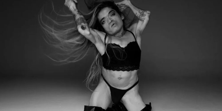 Leandrinha diz que vai superar recorde de Viih Tube de ‘beijar várias bocas’ na Farofa da Gkay